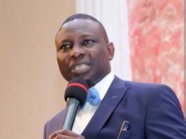 Party affiliation won’t shield you from prosecution, EFCC tells corrupt politicians